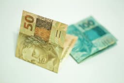 Complete Guide to the Brazilian Real: Currency Exchange, Investment Strategies, and Market Insights