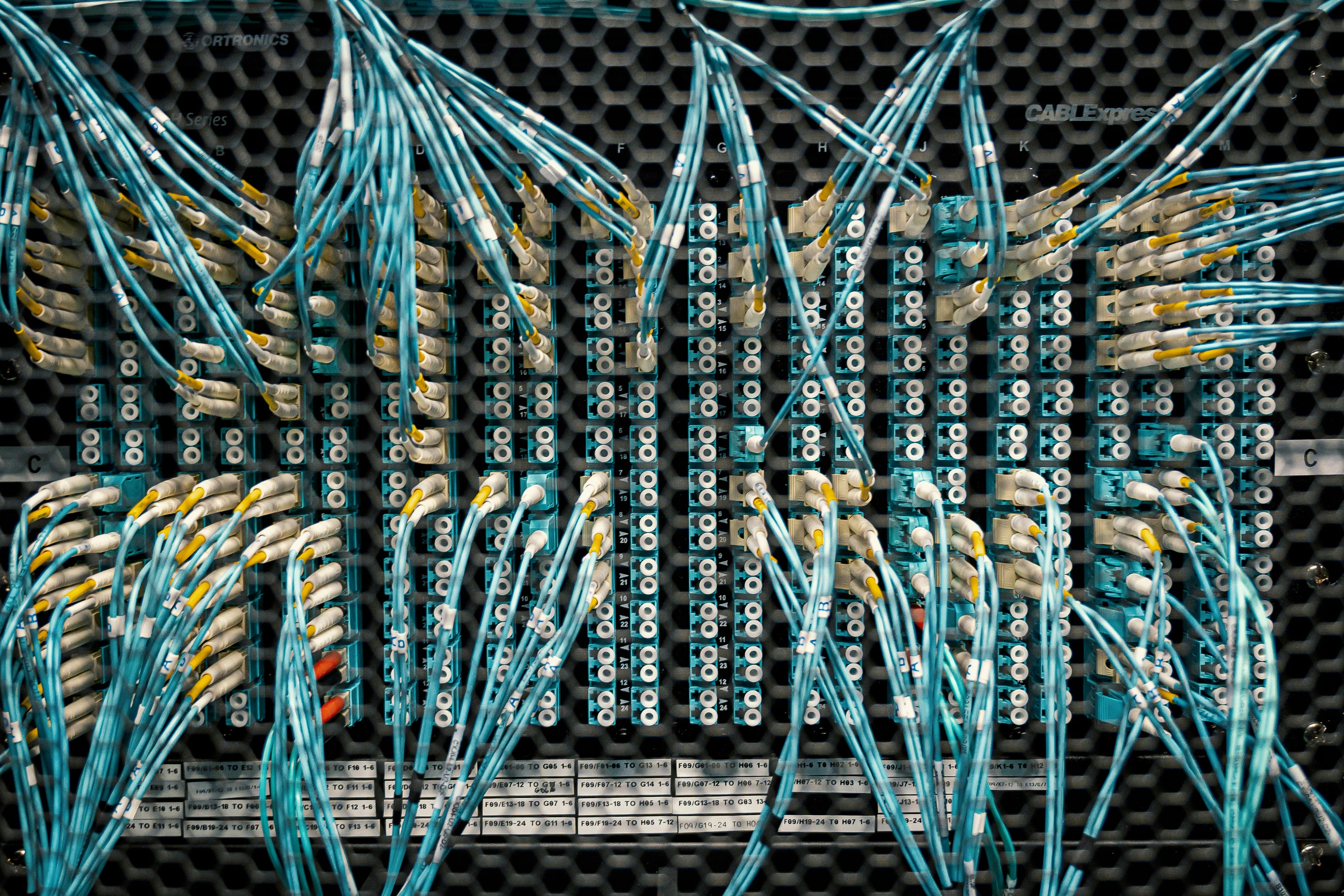 Telefônica Brasil Acquires Fibrasil: R$ 850 Million Deal Boosts Fiber Optic Market Growth