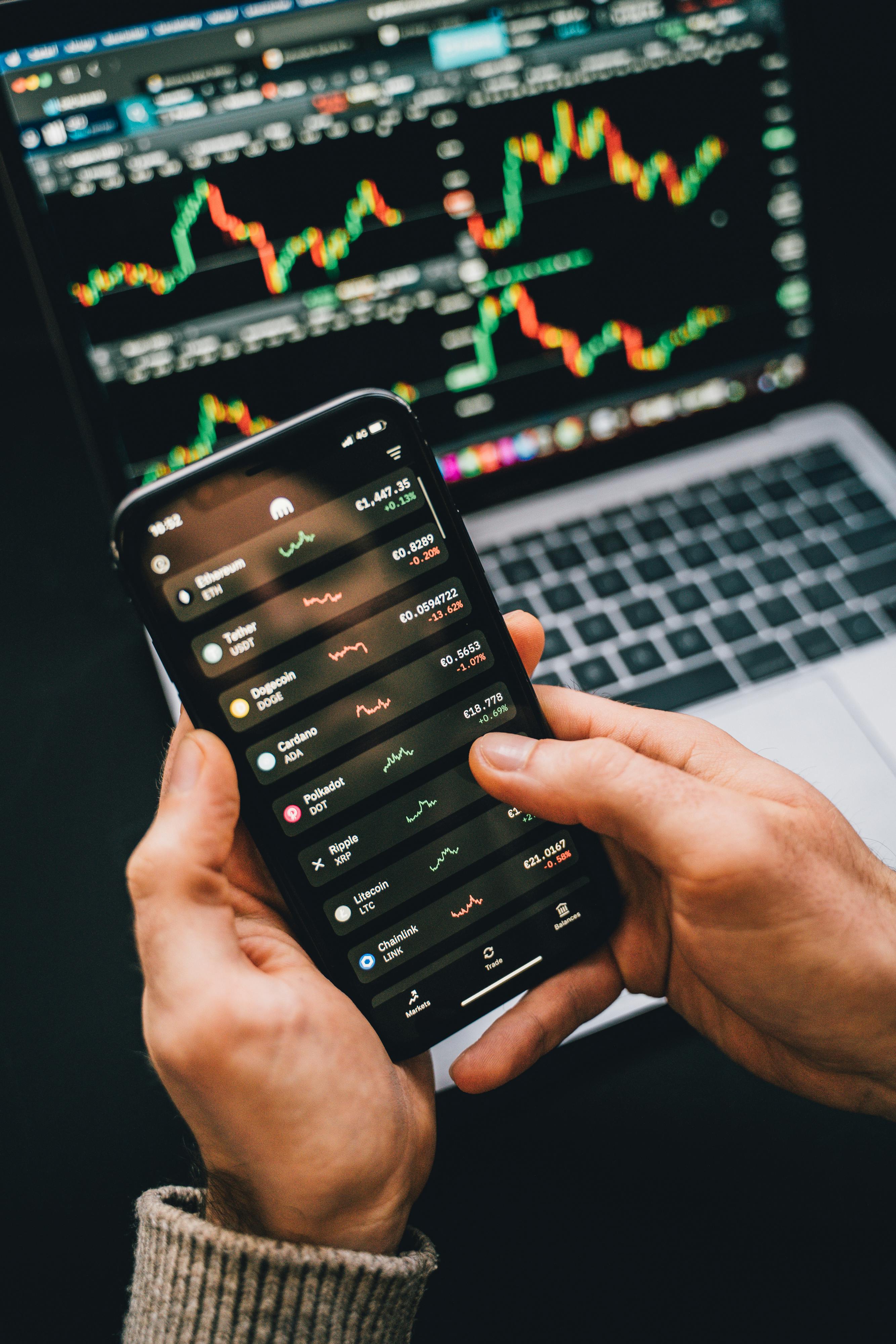 2025 BDR Underperformance: Big Tech Stocks, Currency Risks, and Investment Strategies for Brazilian Investors